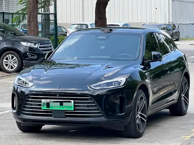 AITO Wenjie AITO M5 2023 Extended Range AWD Smart Drive Edition — фото 1