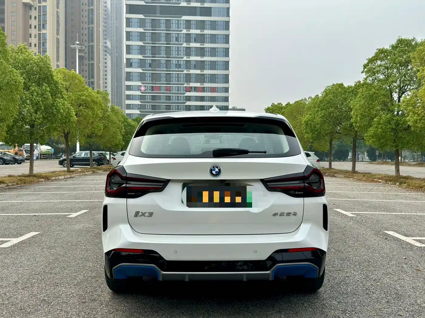 BMW iX3 2023 Leading Type фото 9