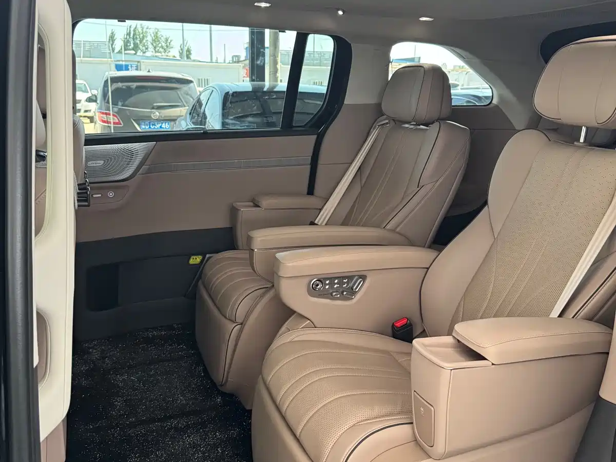 XPeng X9 2026 2025 Extended Range Edition