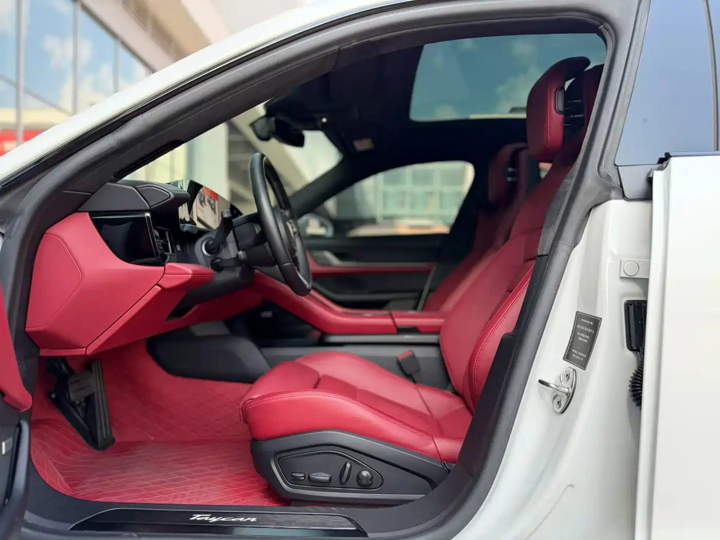 Porsche Taycan 2022 Facelift Taycan фото 6