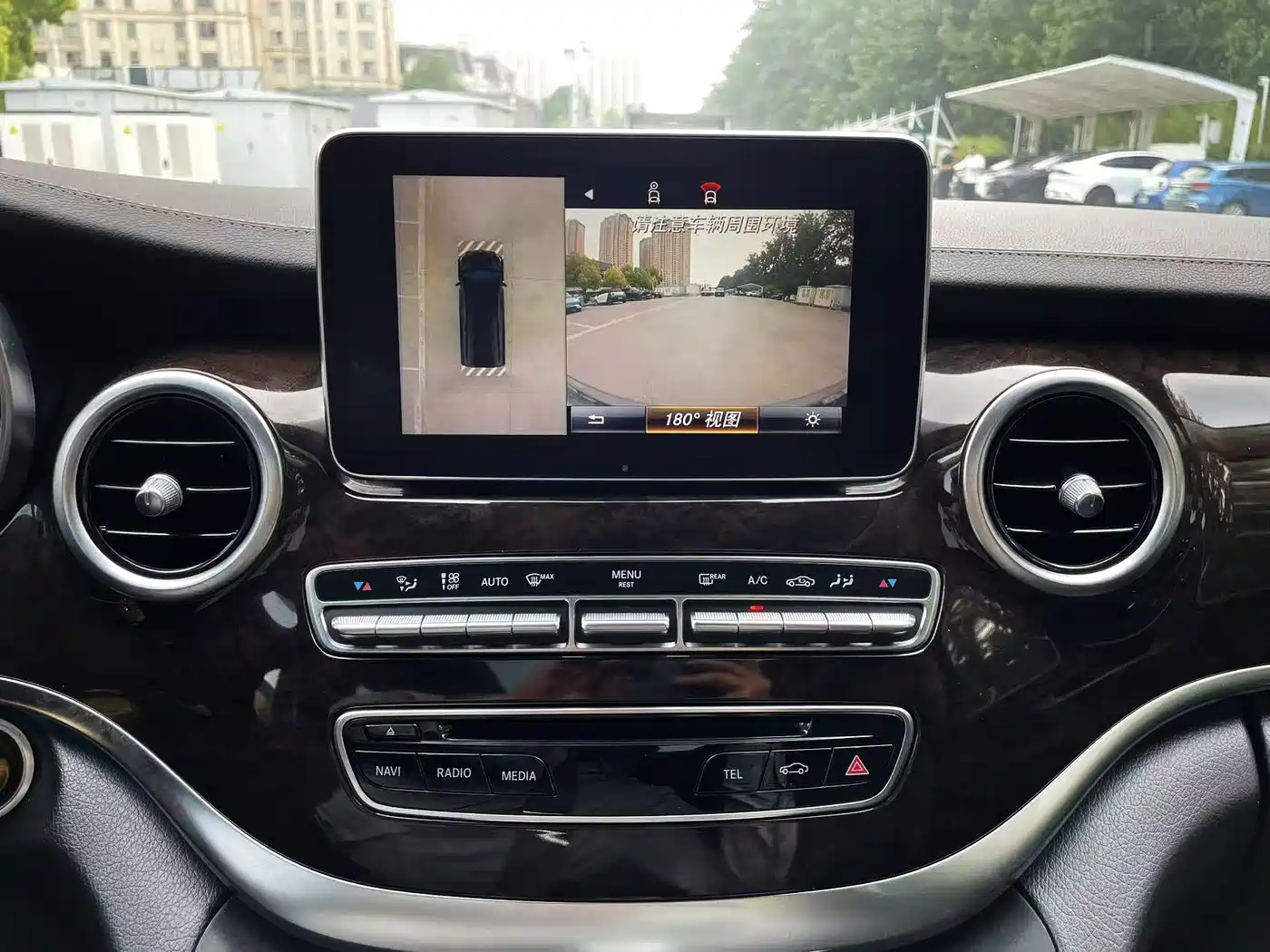 Mercedes-Benz V-Class 2018 V 260 Premium Edition China VI фото 9