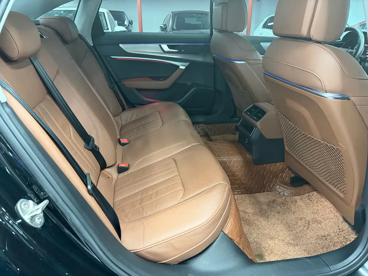 Audi A6L 2021 40 TFSI Luxury Elegance фото 11
