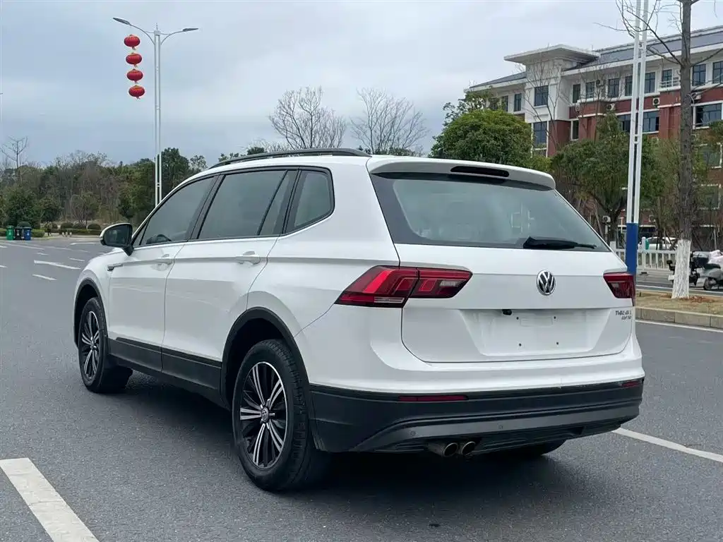 Volkswagen Tiguan L 2019 330TSI Auto 2WD Trend Edition China V фото 5