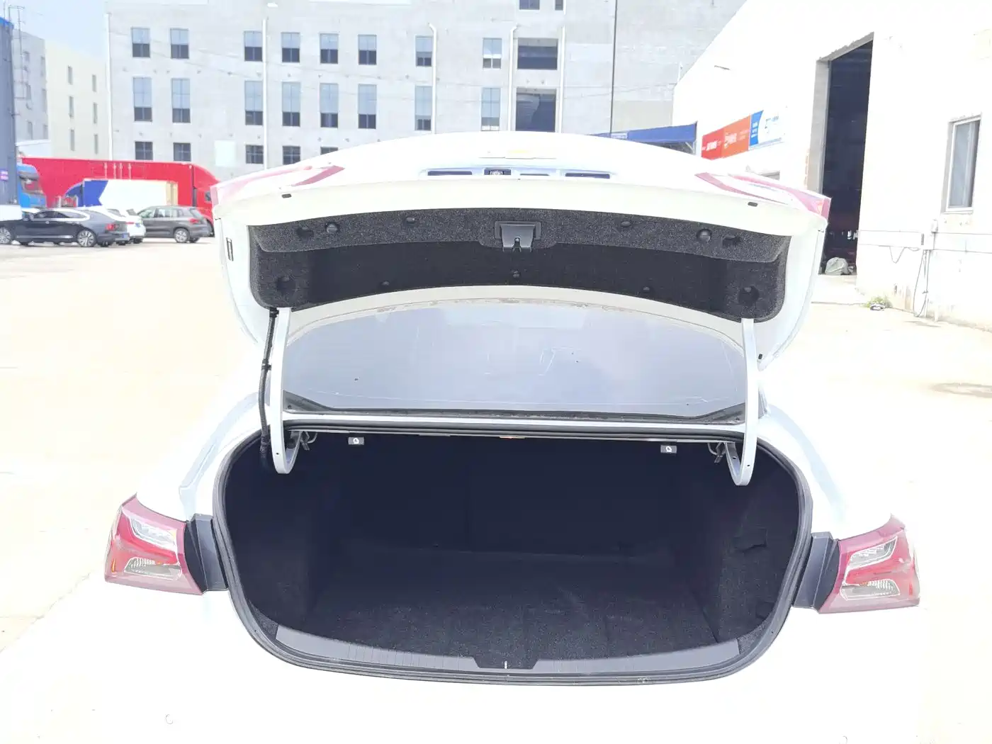 Chevrolet Malibu XL 2022 535T Auto Sharp Dynamic Edition фото 6