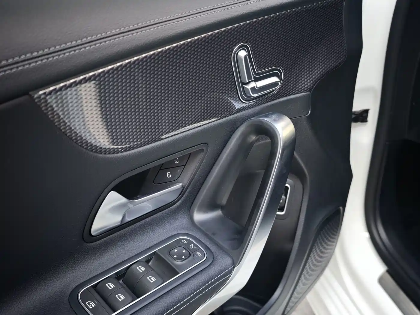Mercedes-Benz A-Class, миниатюра 6