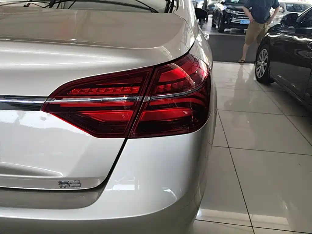 Photo 8 - Geely Emgrand