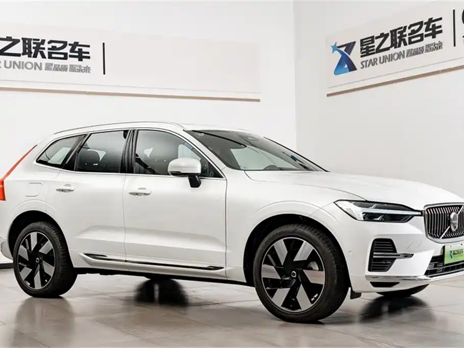 VOLVO XC60 PLUG IN HYBRID
