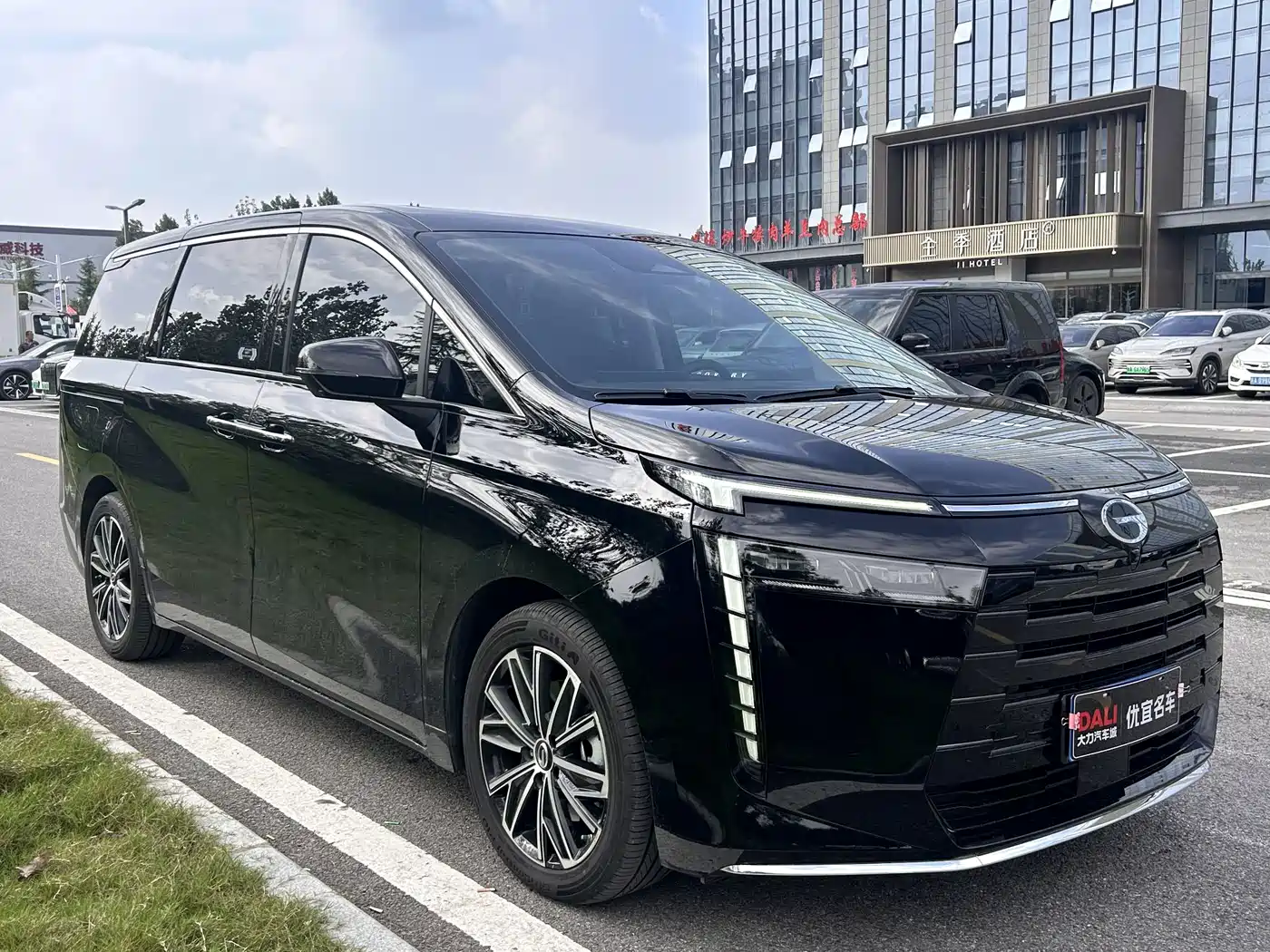 GAC Trumpchi Trumpchi E8 2025 2024 Glory Series 2.0L Glory Edition