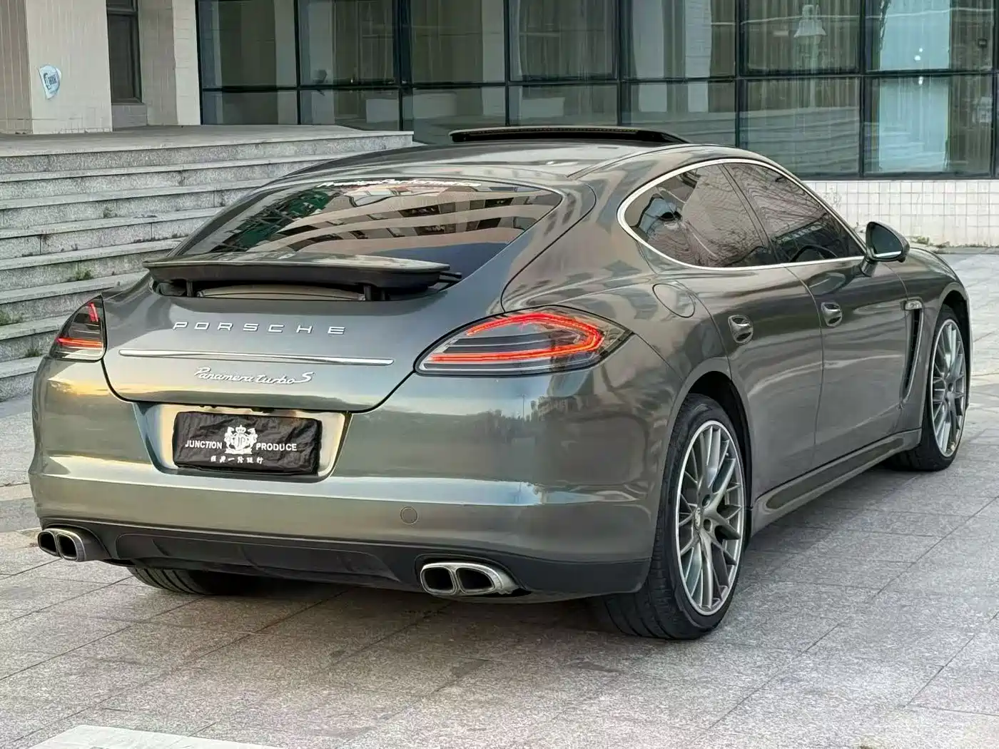 Porsche Panamera 2010 Model Panamera 4S 4.8L фото 5