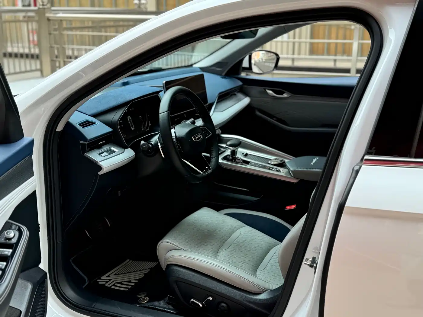 GEELY AUTOMOBILE XINGRUI