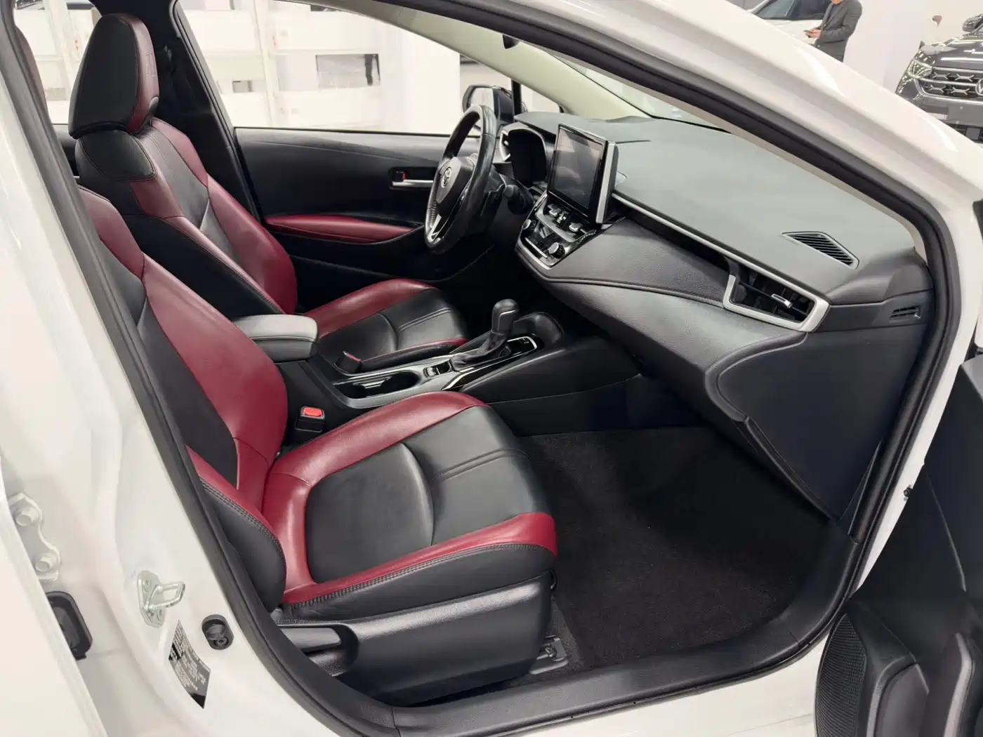 Toyota Corolla 2021 TNGA 1.5L CVT GR SPORT Edition фото 16