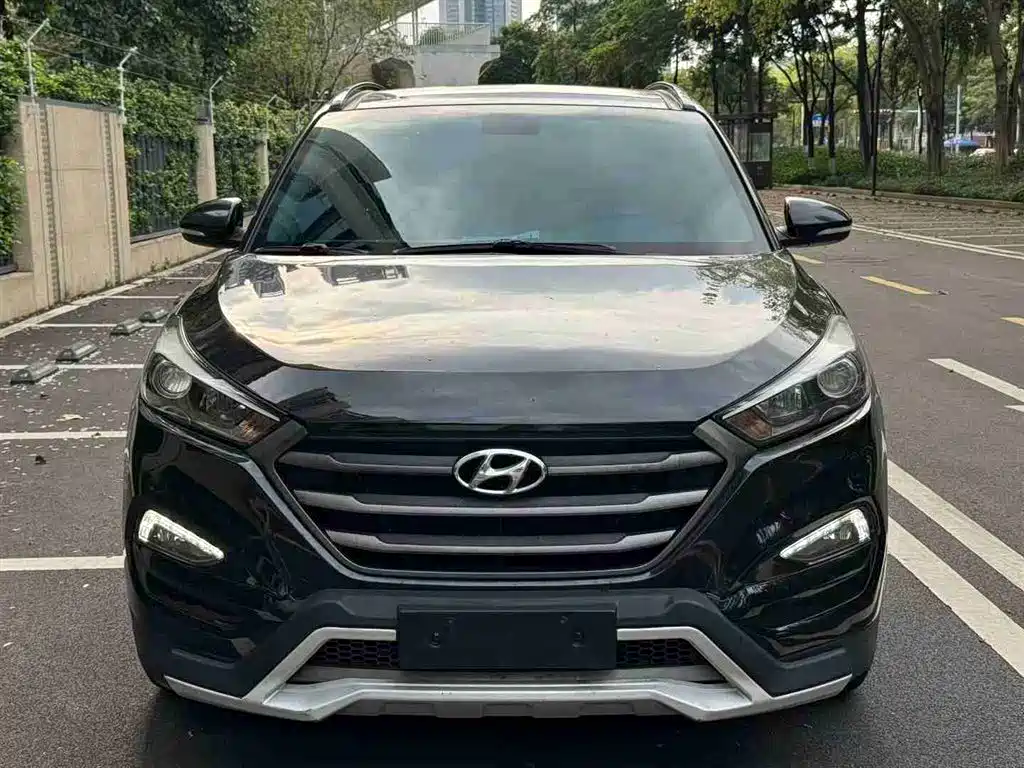 Hyundai Tucson 2015 1.6T Dual Clutch 2WD Smart фото 3
