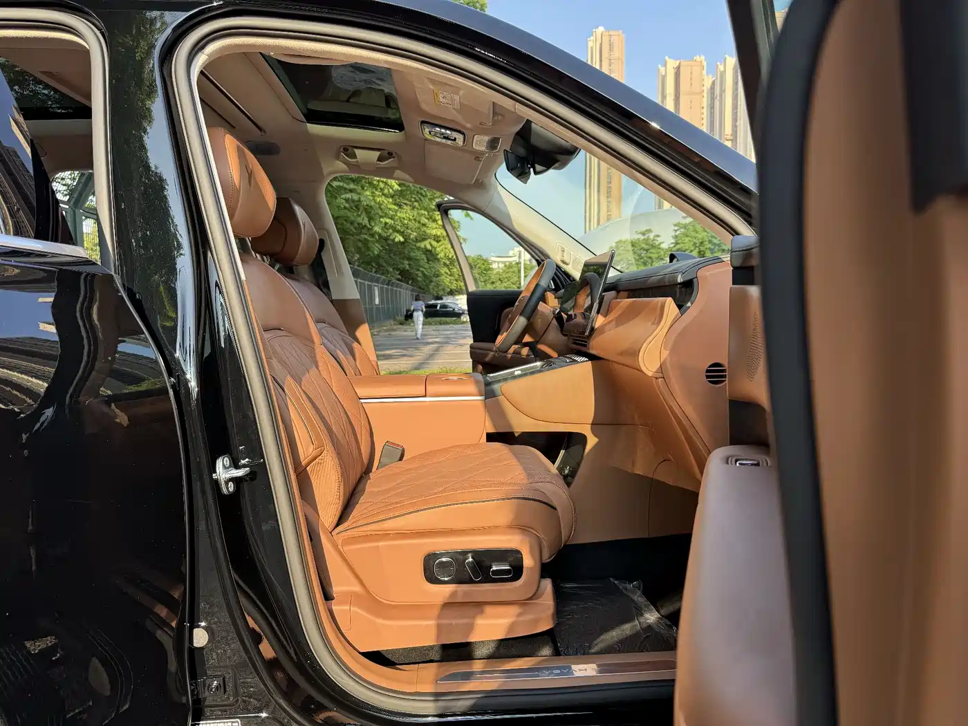 Voyah Auto VOYAH Taisan 2026 Model Base фото 6