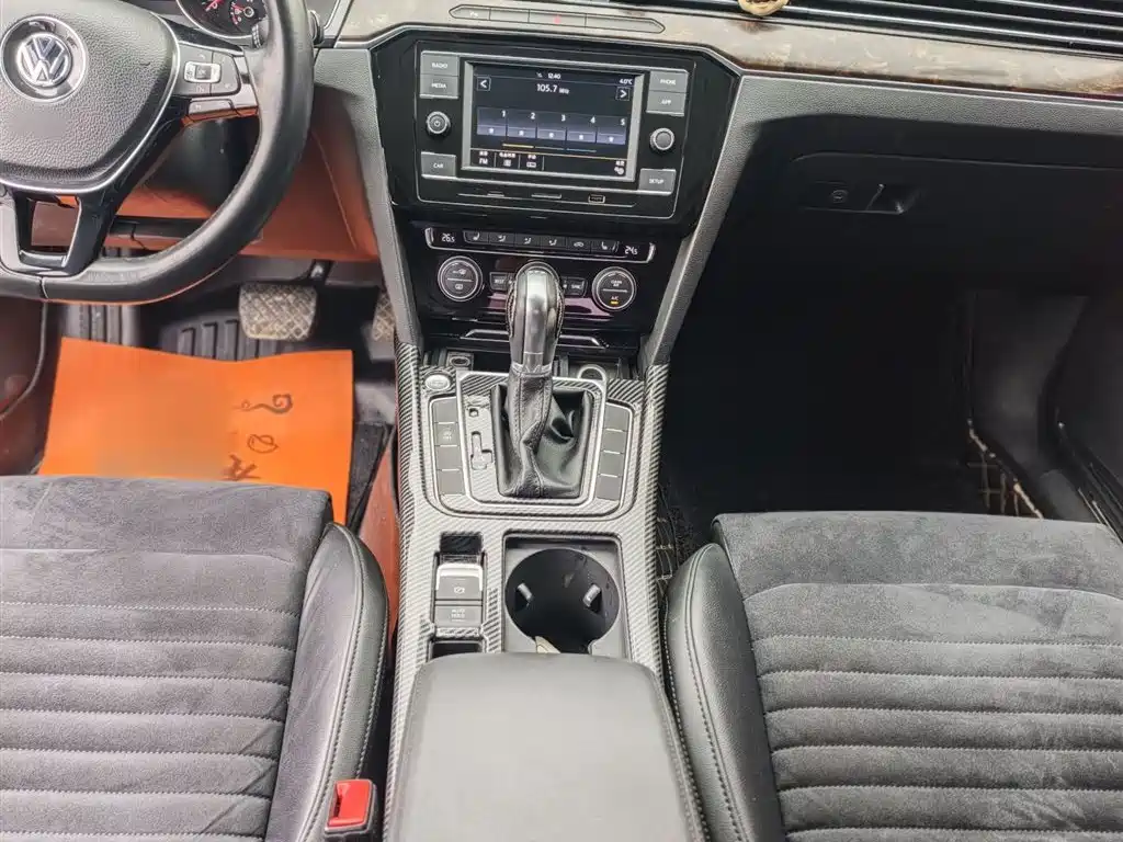Volkswagen Magotan 2018 330TSI DSG Luxury фото 13