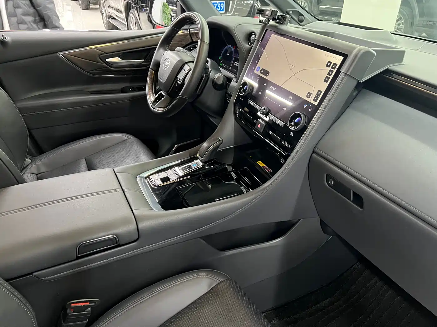 Toyota Alphard 2024 Hybrid 2.5L Prestige Edition фото 18