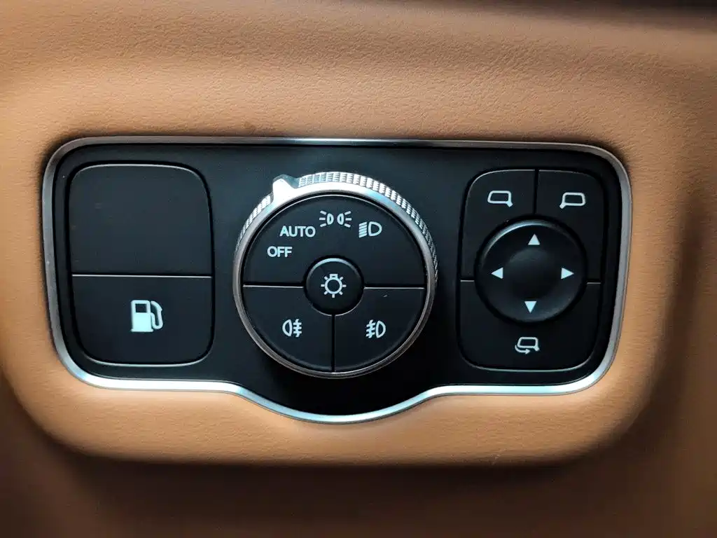 Exeed Landmark C-DM 2025 2025 180 Ultra Long Range AWD (6-Seater)