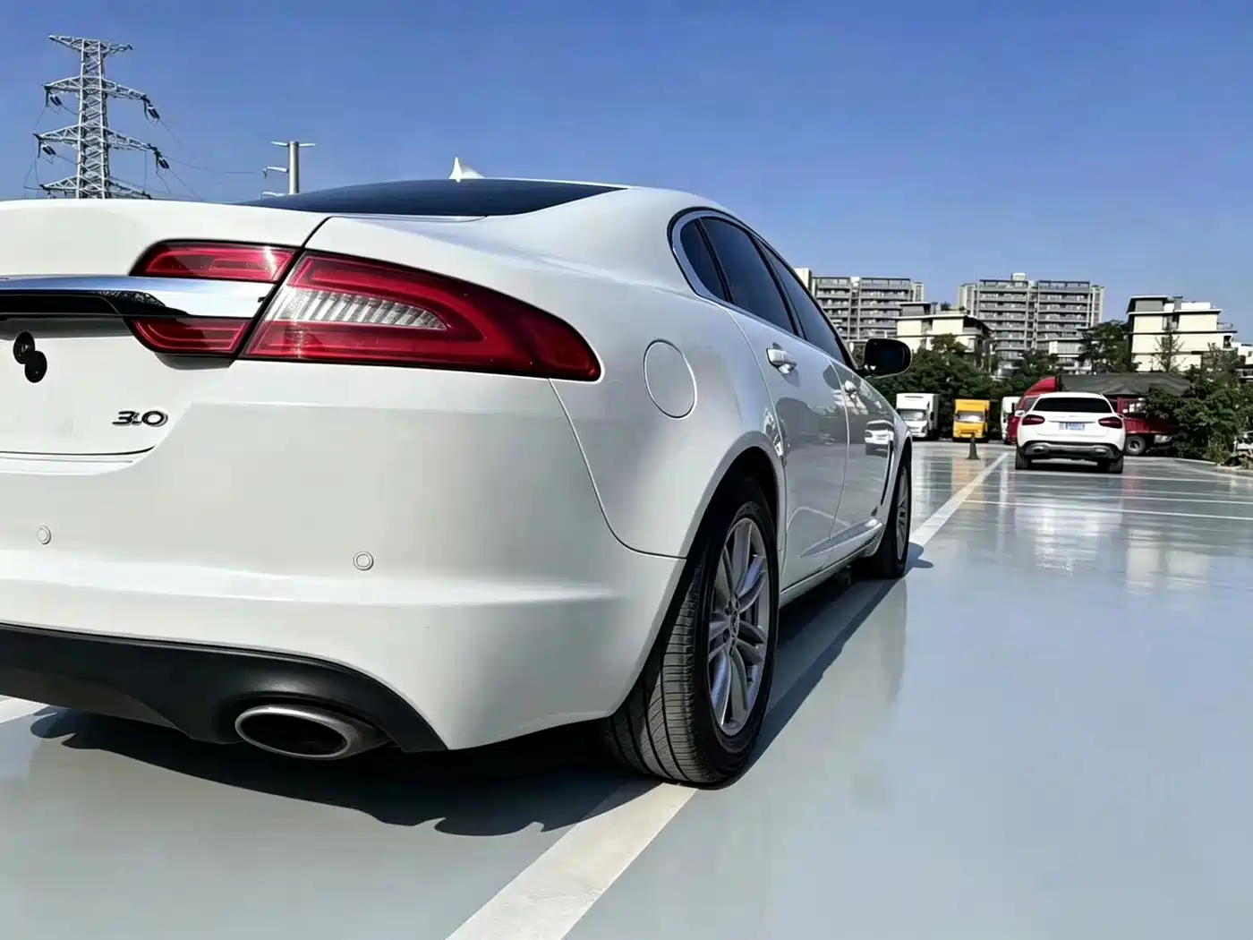 Jaguar XF 2015 XF 2.0T Style Edition фото 8
