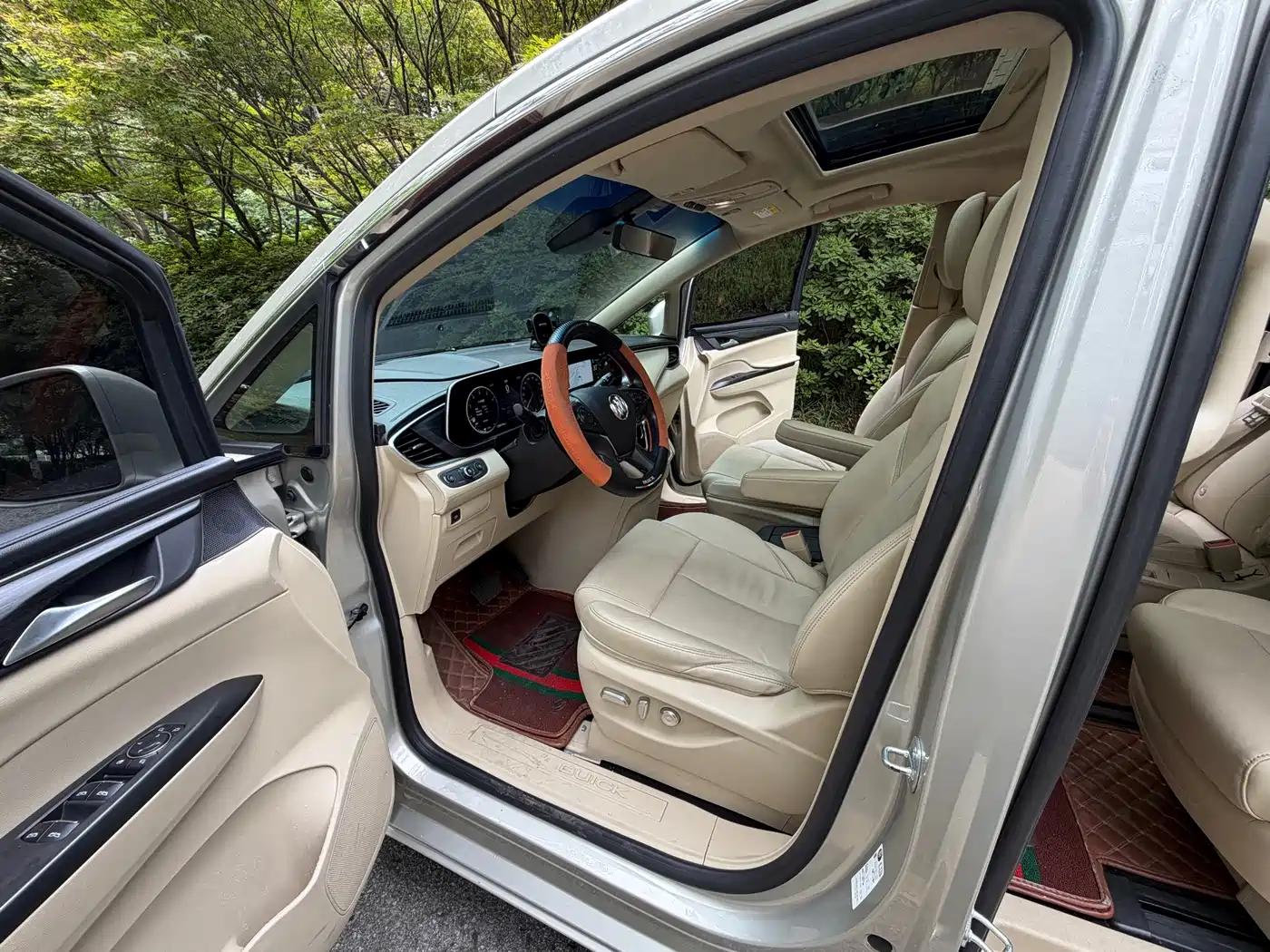 Фото 7 - Buick GL8