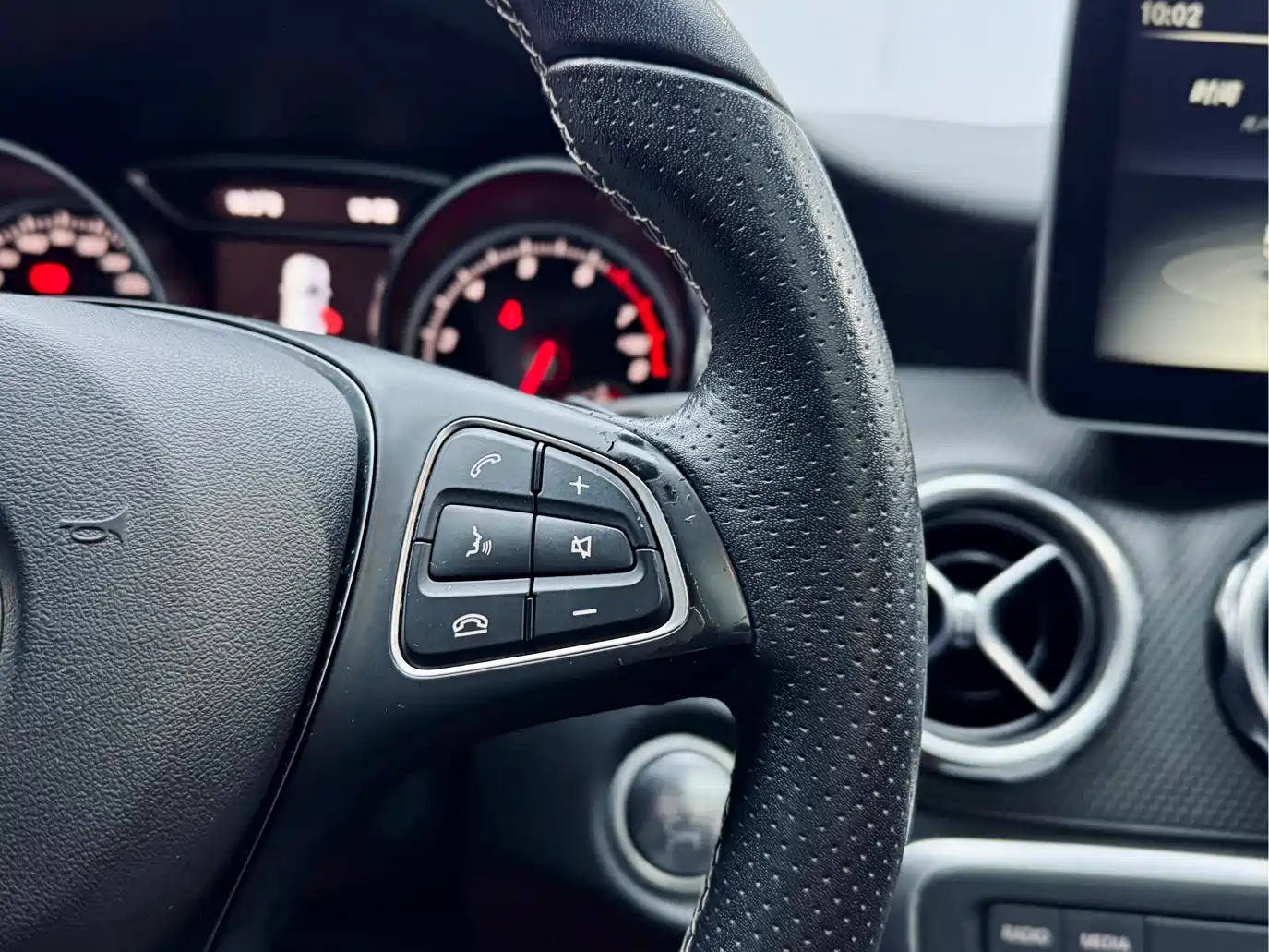 Mercedes-Benz GLA 2017 GLA 200 Dynamic фото 21