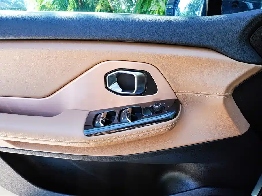 NIO ES8 2018 2018 355KM Base Model 7-Seater Version