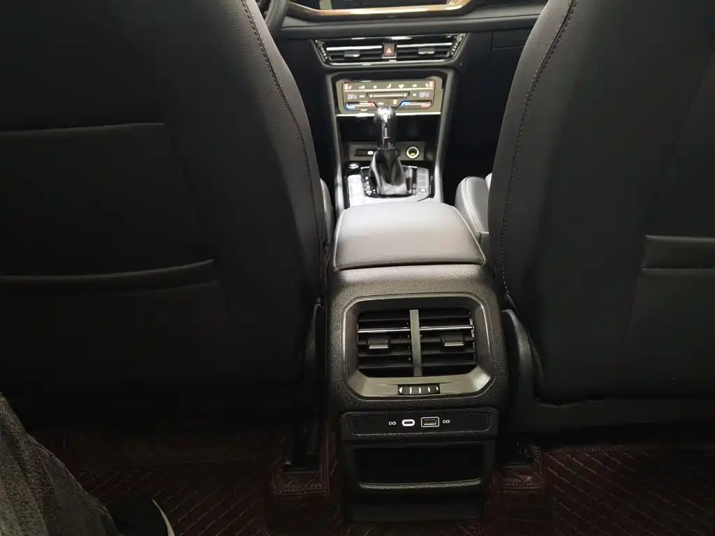 Volkswagen Tharu, миниатюра 22