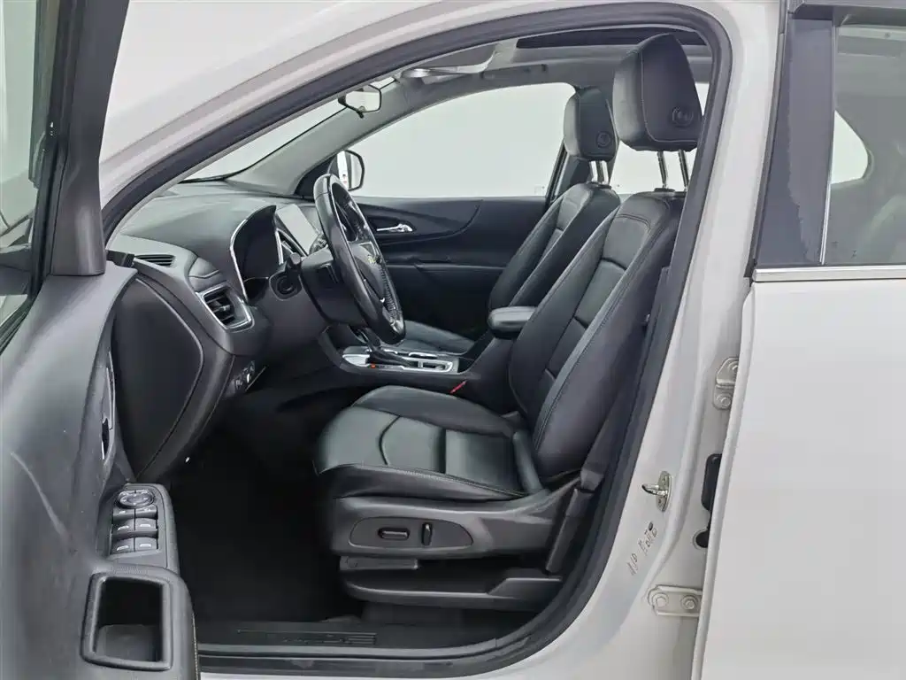 Chevrolet Equinox 2018 535T Automatic Control Edition фото 10