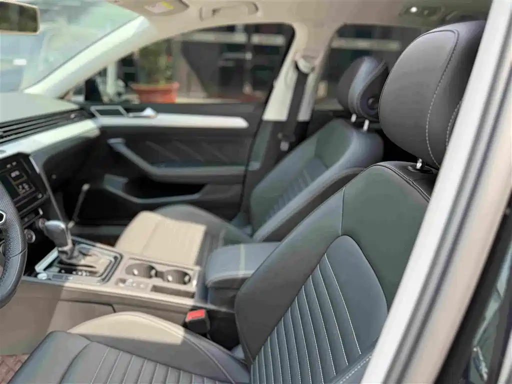 Volkswagen Magotan 2024 2023 2 Million Units Commemorative Edition 280TSI DSG Comfort