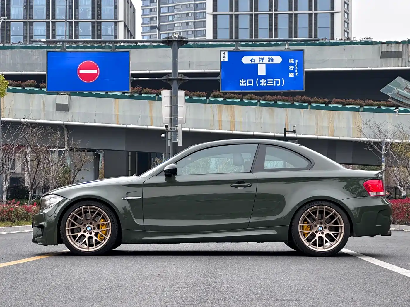 BMW 1 Series M 2011 1M Coupe фото 16