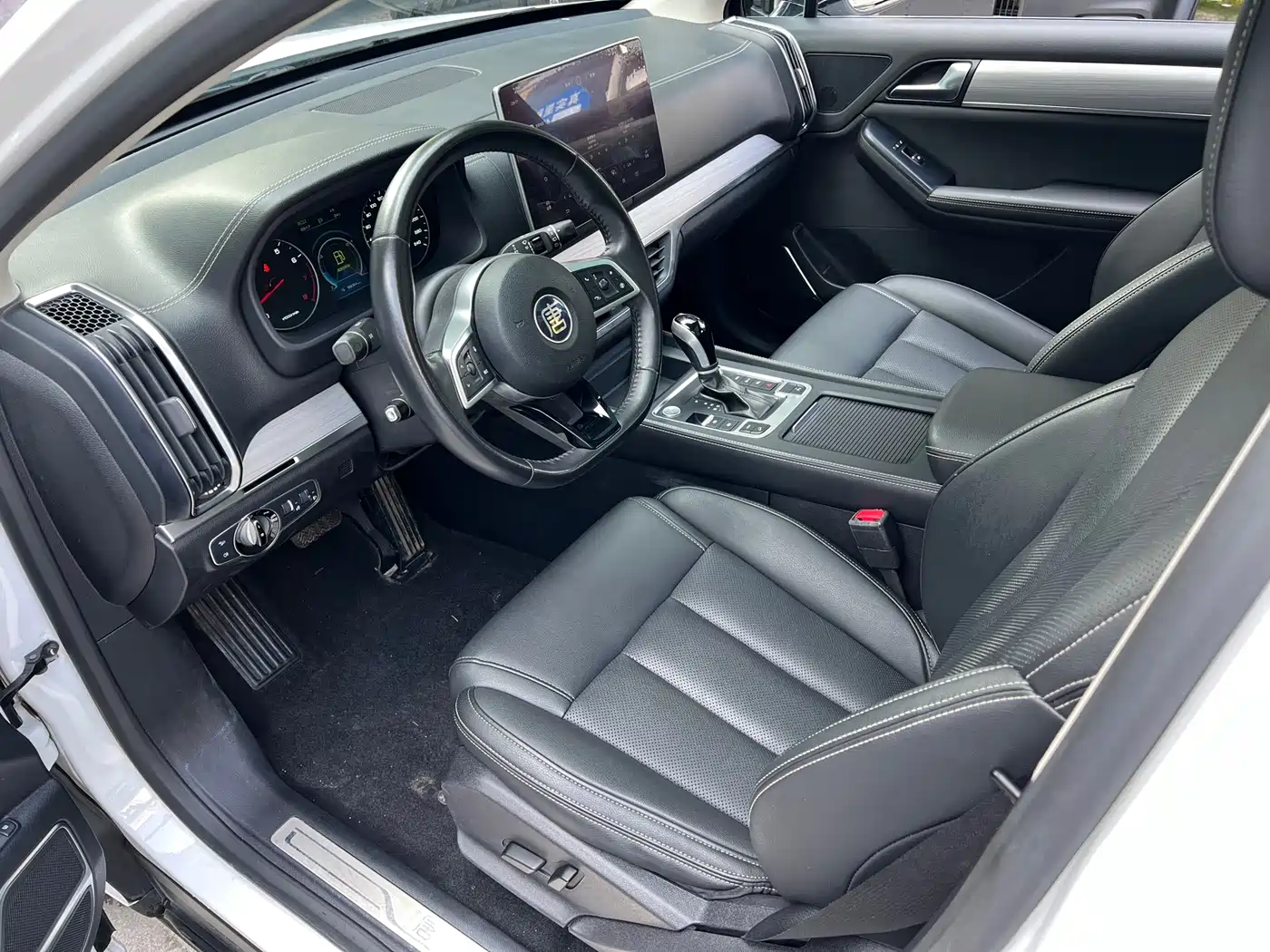 BYD Tang 2018 2.0T Automatic Smart Connection Noble Edition 7-Seater China V фото 9