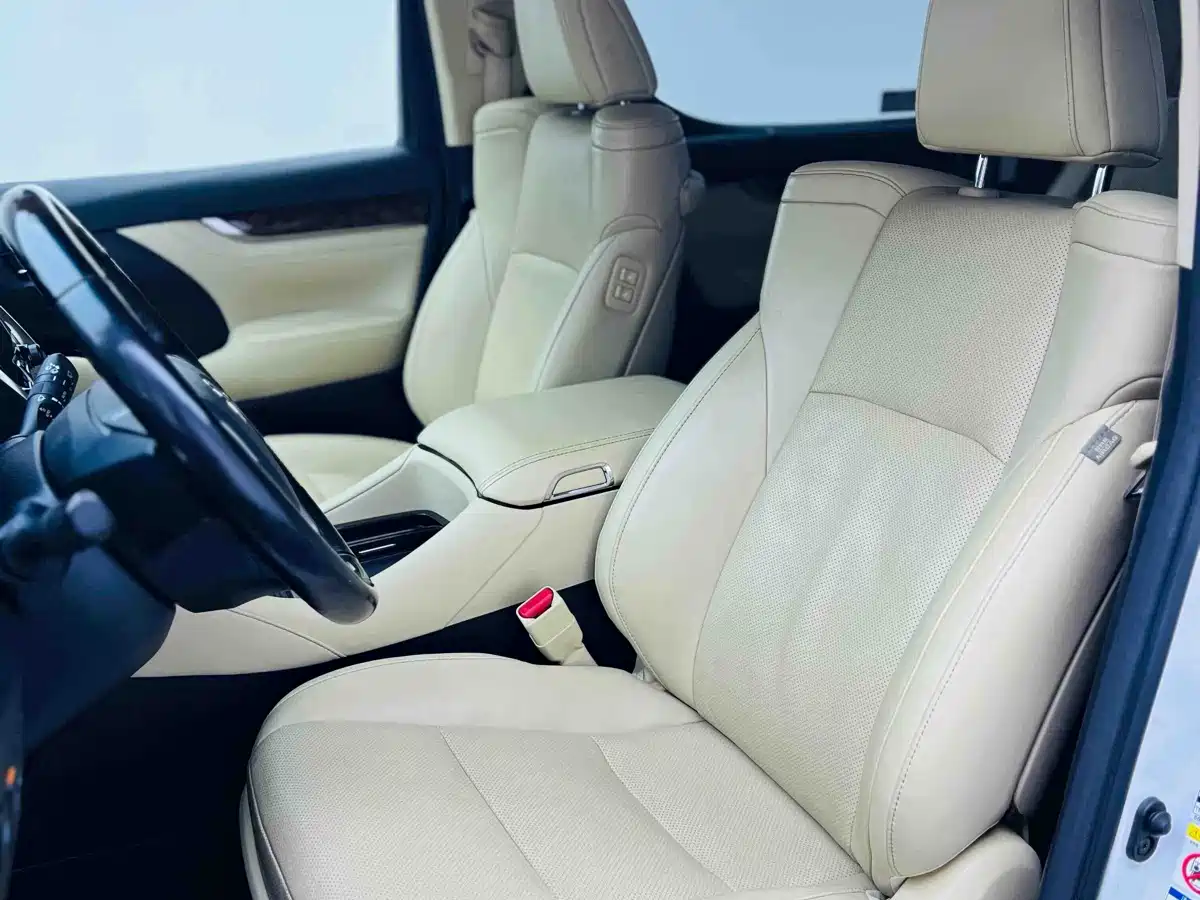 Toyota Alphard 2021 Hybrid 2.5L Premium фото 4
