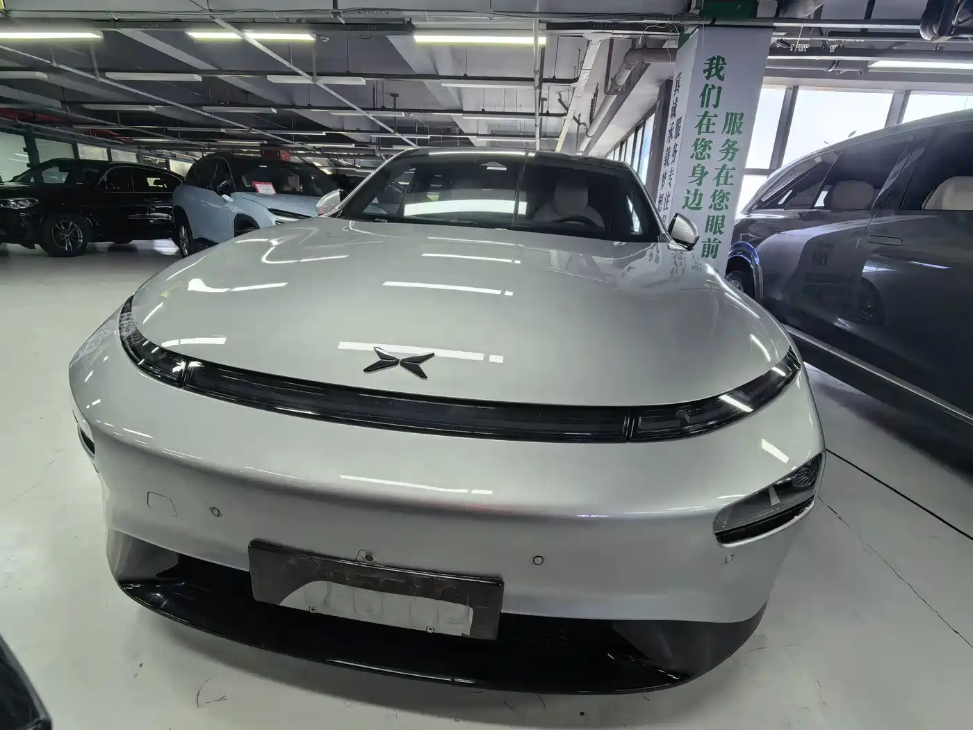 Фото 2 - XPeng P7