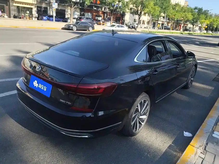 Volkswagen Passat 2025 2025 Outstanding 380TSI Starlight Dragon Soaring Edition
