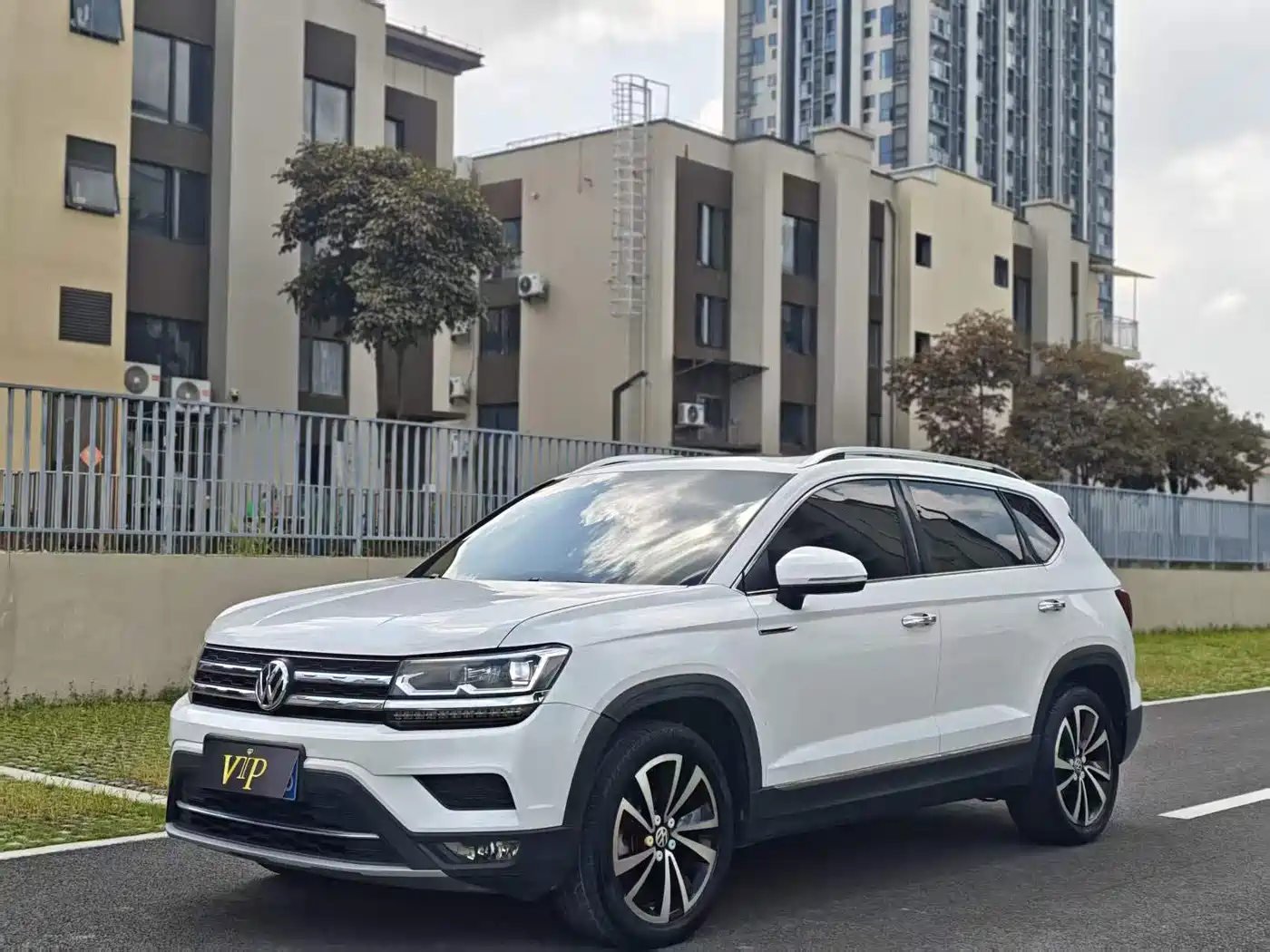 Volkswagen Tharu 2019 2019 330TSI AWD Luxury Edition China VI