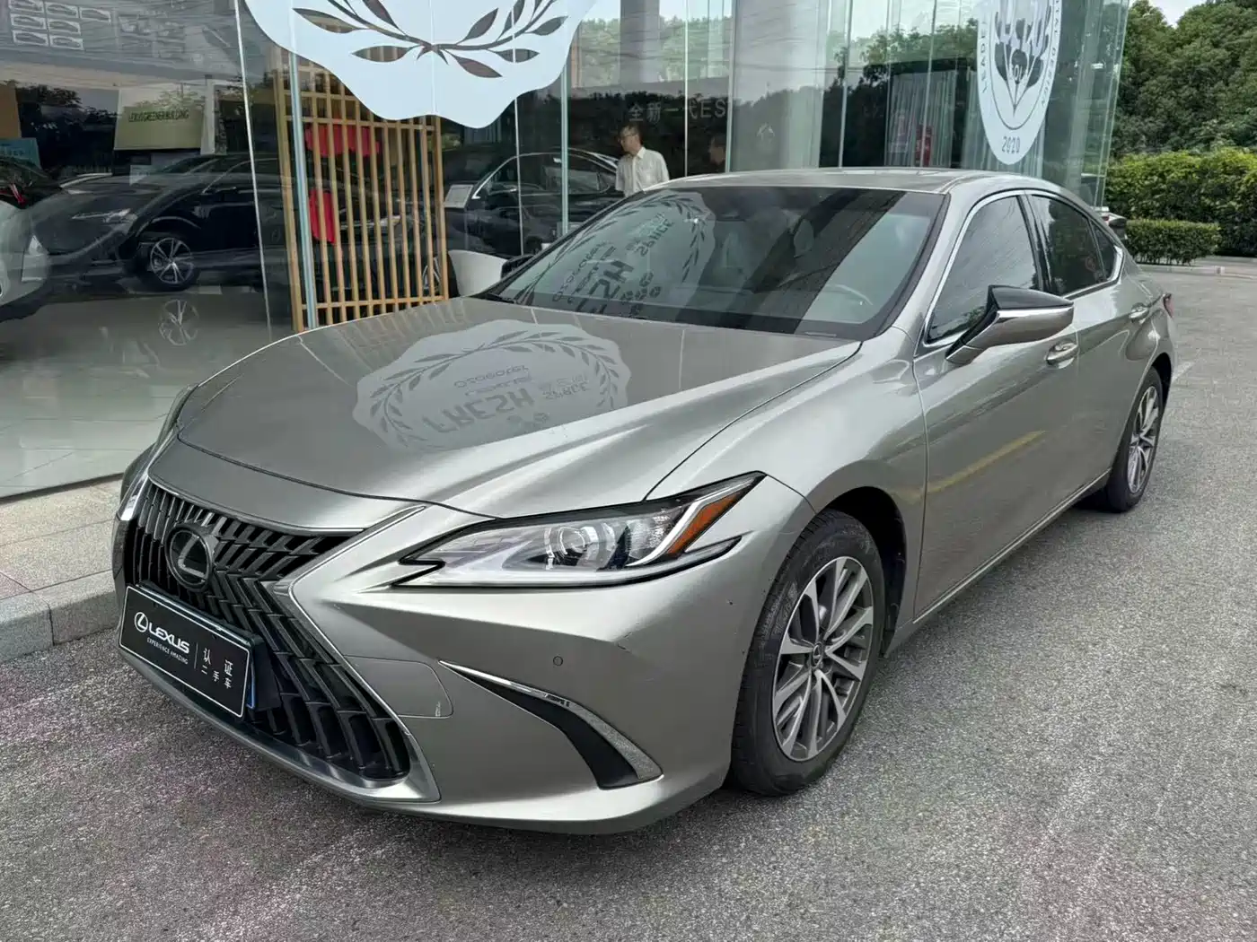 Lexus ES 2021 — пригон из Китая