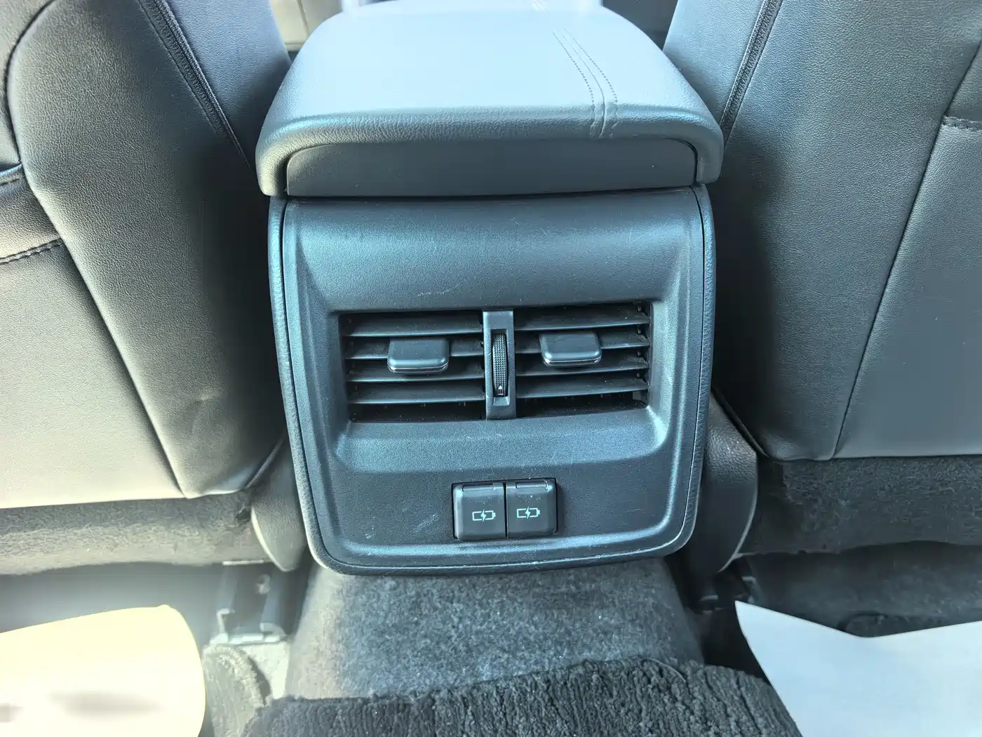 Toyota Avalon 2022 2.0L Luxury Edition фото 18