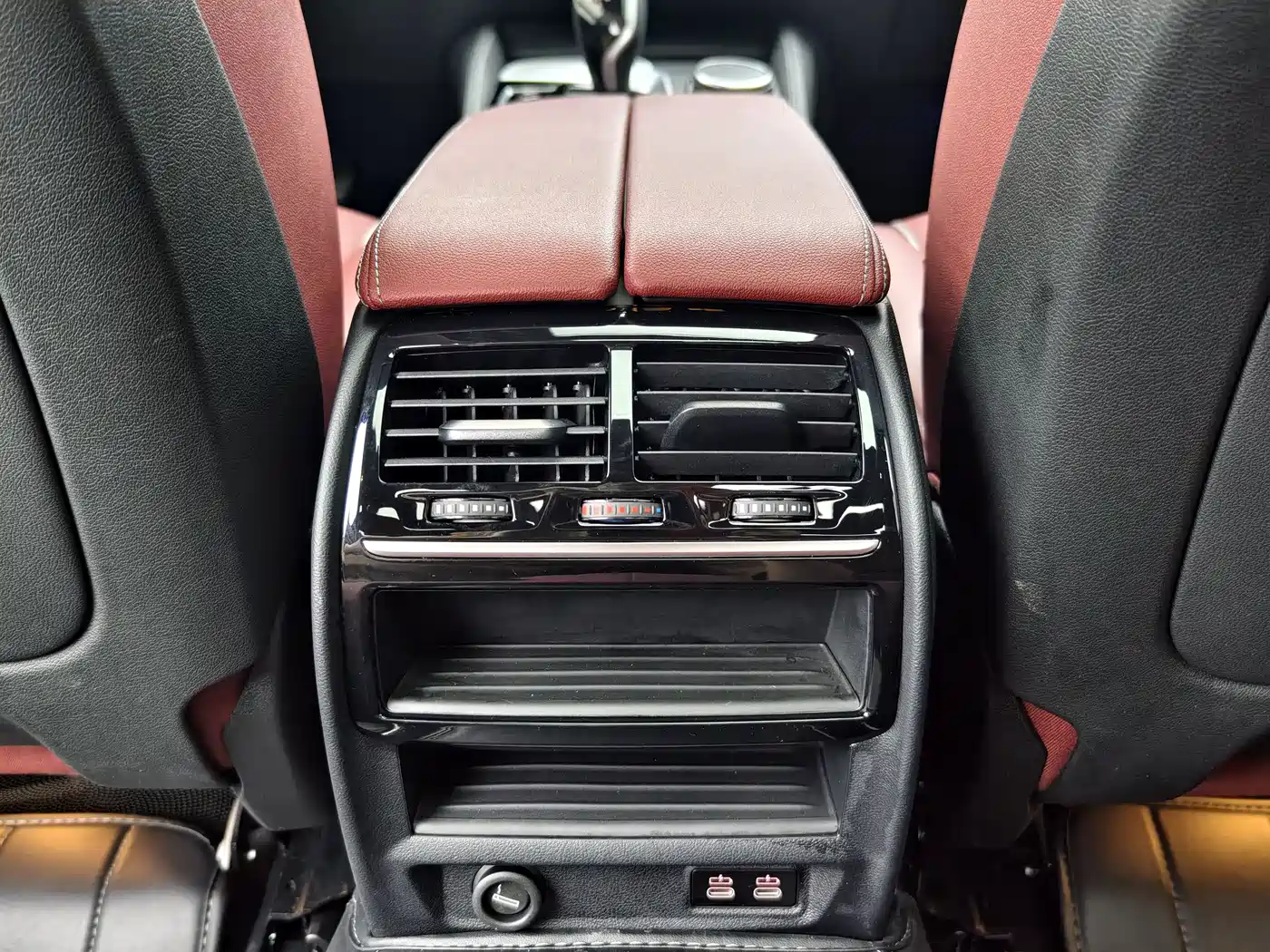 BMW 5 Series 2023 530Li Leading M Sport Package фото 8