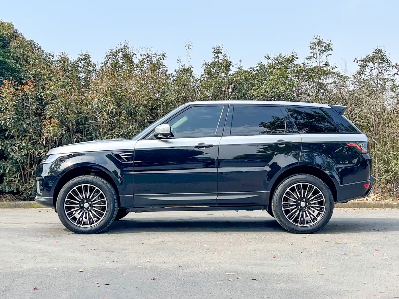 Land Rover Range Rover Sport 2020 3.0 L6 SE фото 6