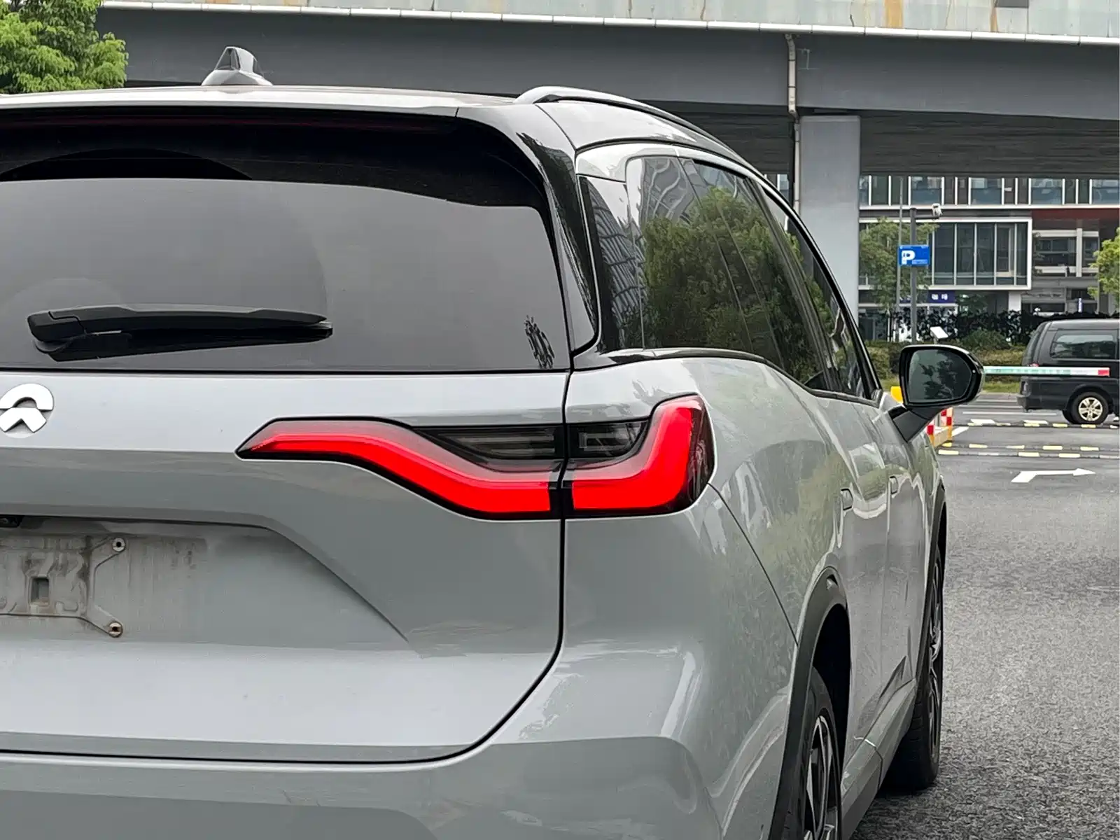 Фото 6 - NIO ES8