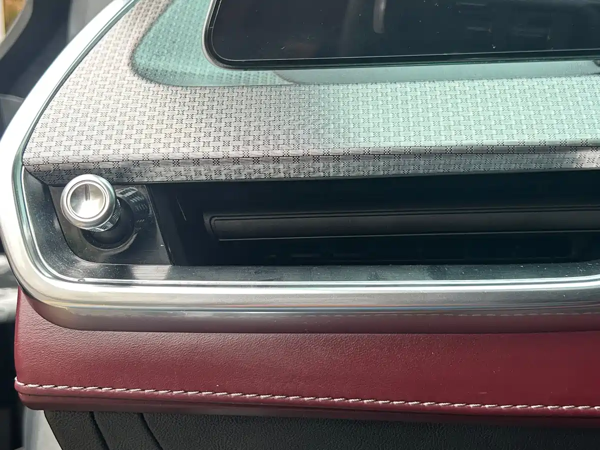 Cadillac XT5 2025 2025 Model 2.0T Platinum