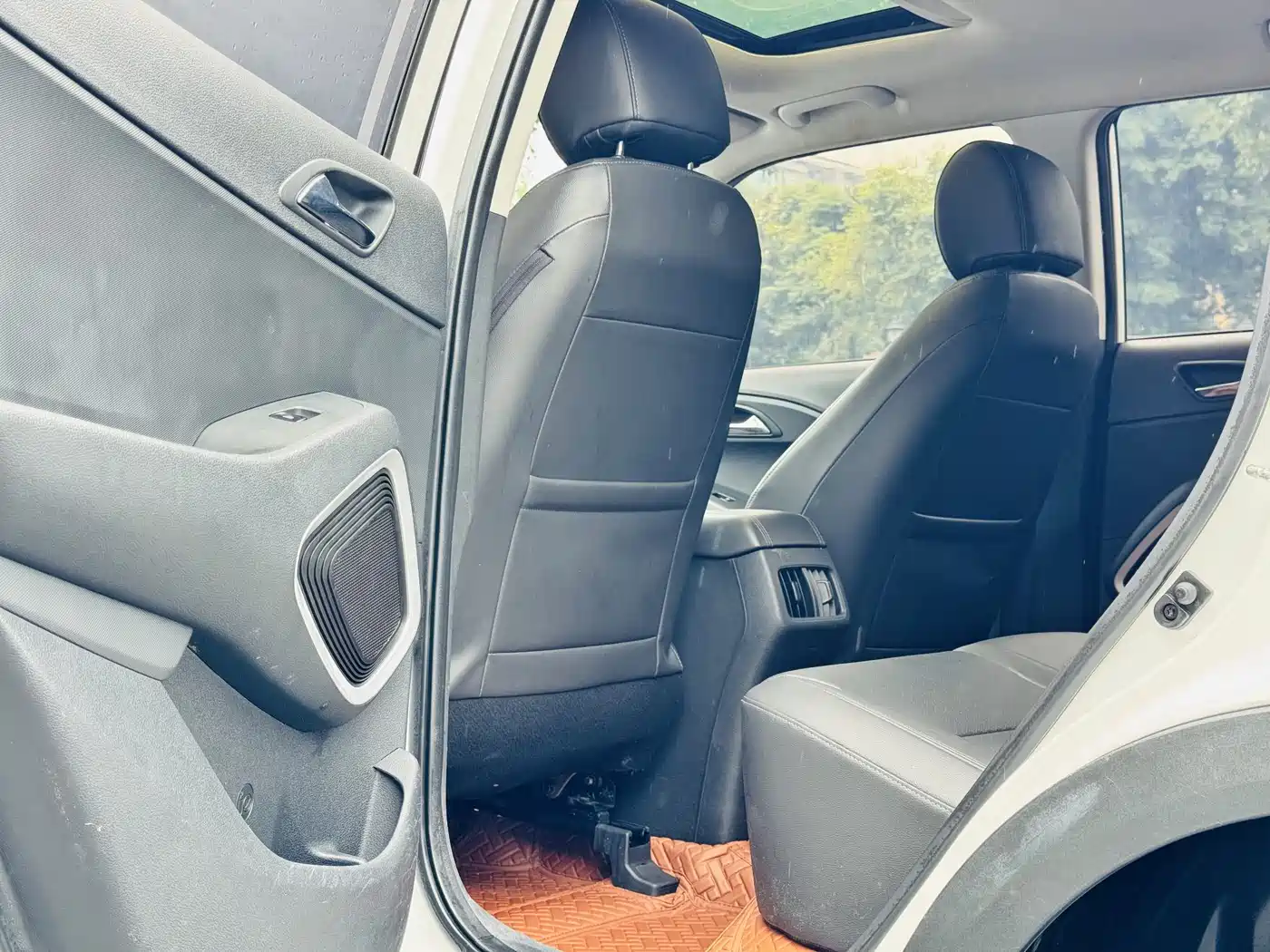 Hyundai Beijing Hyundai ix35 2018 2.0L Automatic 2WD Zhiyong·Enjoyment Edition фото 9