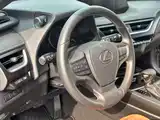 Photo 9 - Lexus UX