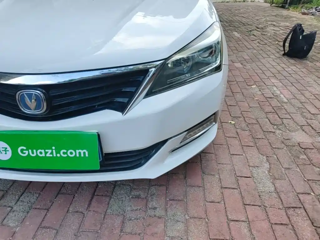 Фото 24 - Changan Yuexiang V7