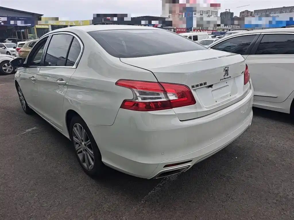 Peugeot 408 2016 1.6T Automatic Luxury Edition фото 5