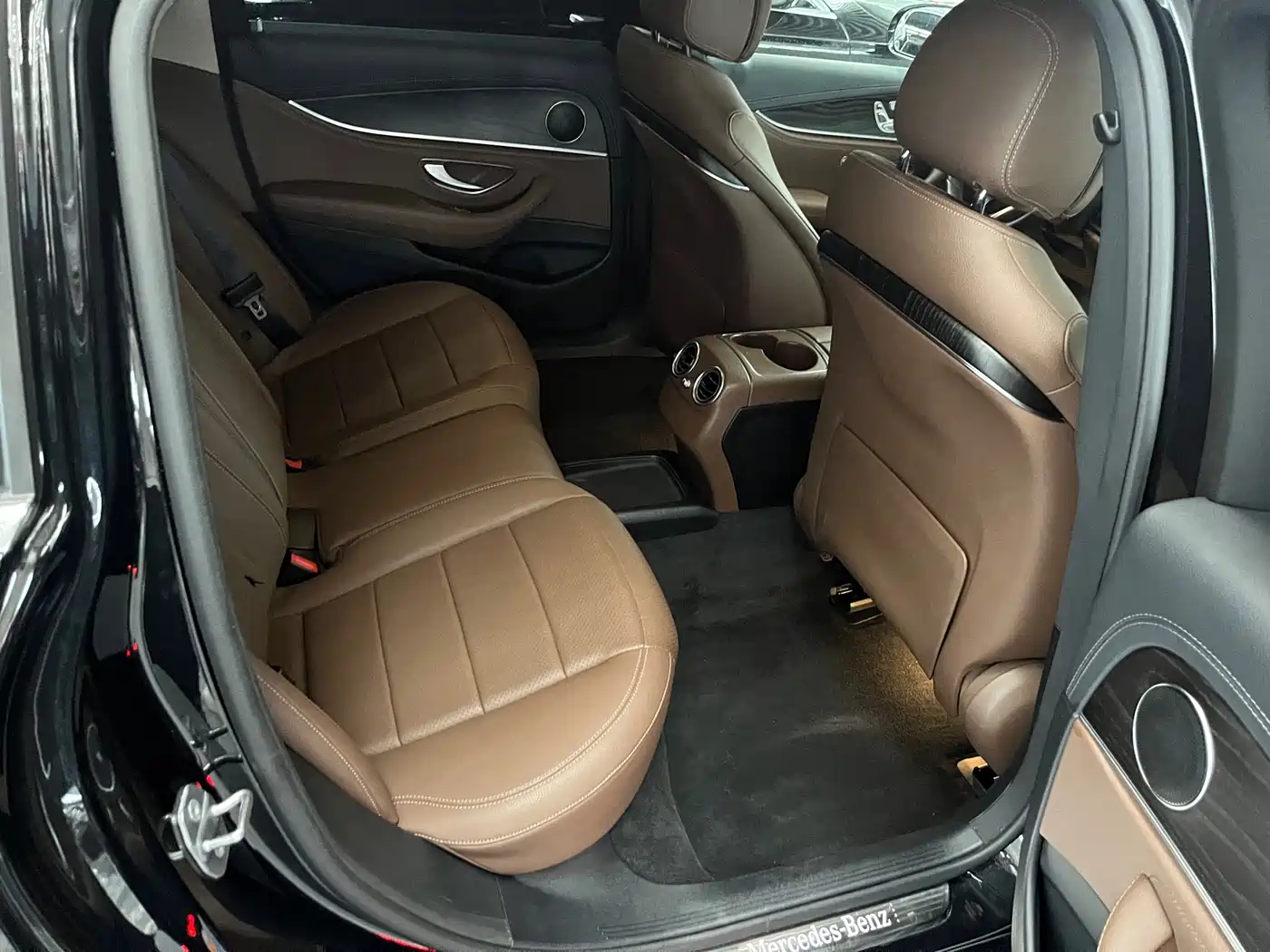 Mercedes-Benz E-Class 2019 E 260 L Sport фото 6
