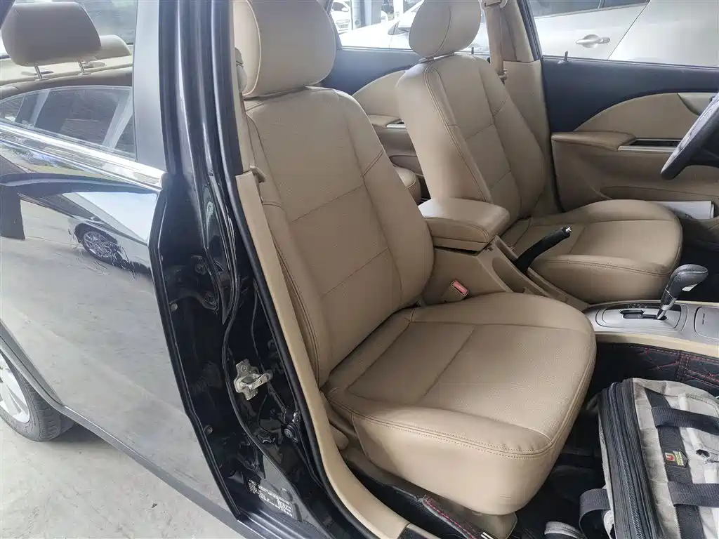 Buick Excelle 2013 1.5L Automatic Classic фото 25