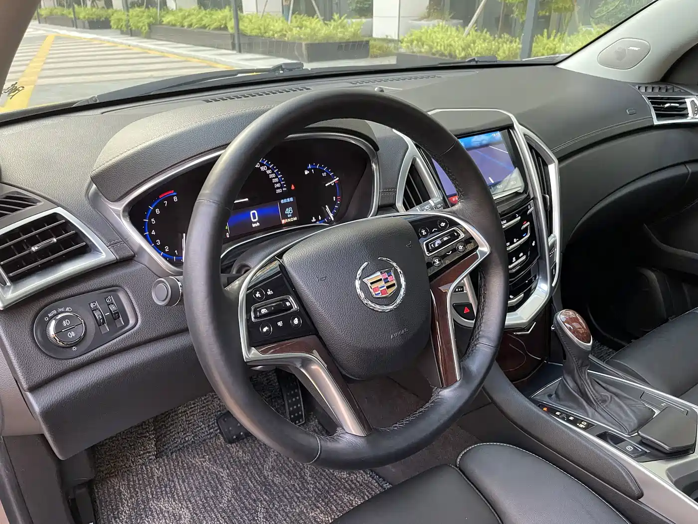 Фото 10 - Cadillac SRX