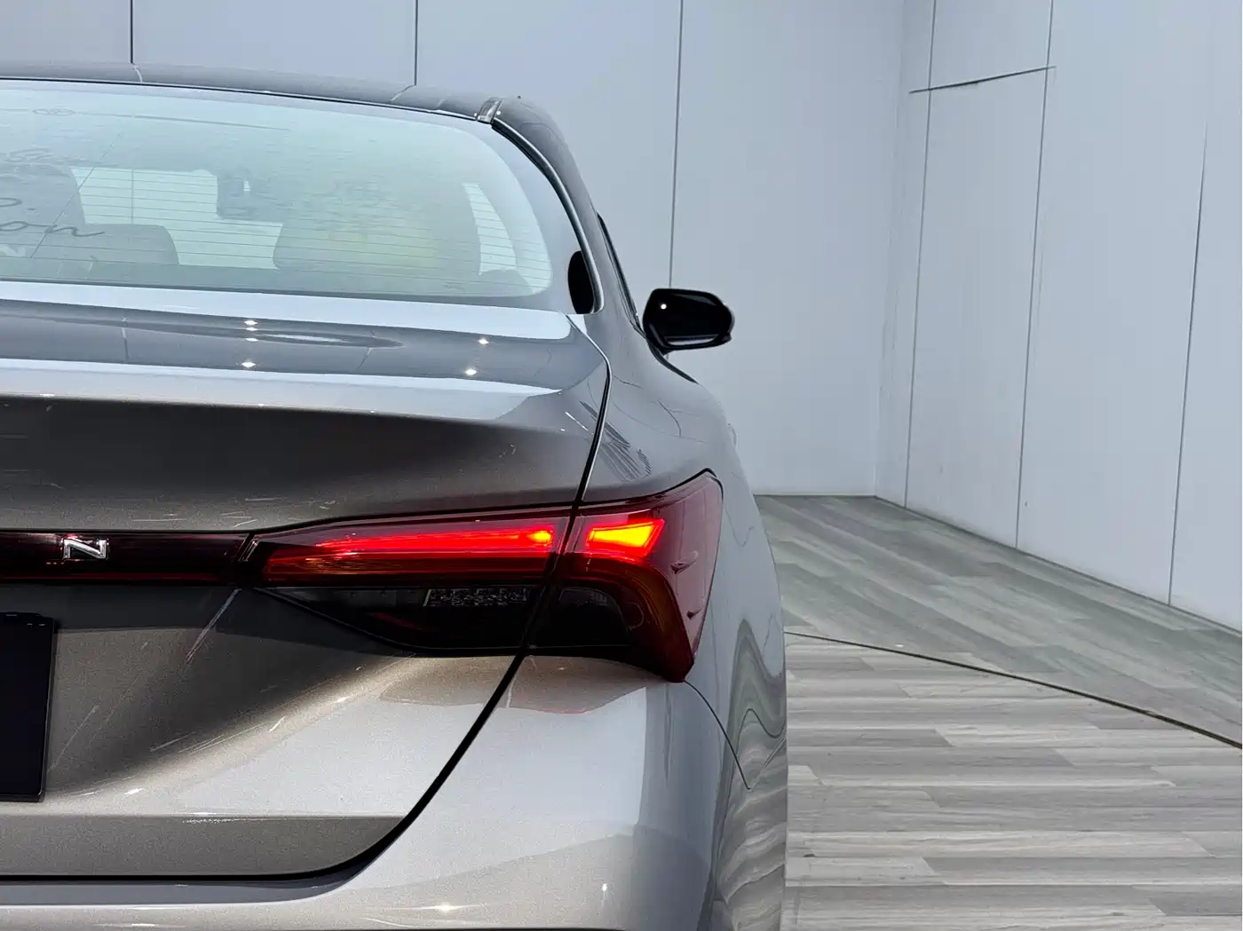 Toyota Avalon 2019 Hybrid 2.5L Luxury Edition China VI фото 27