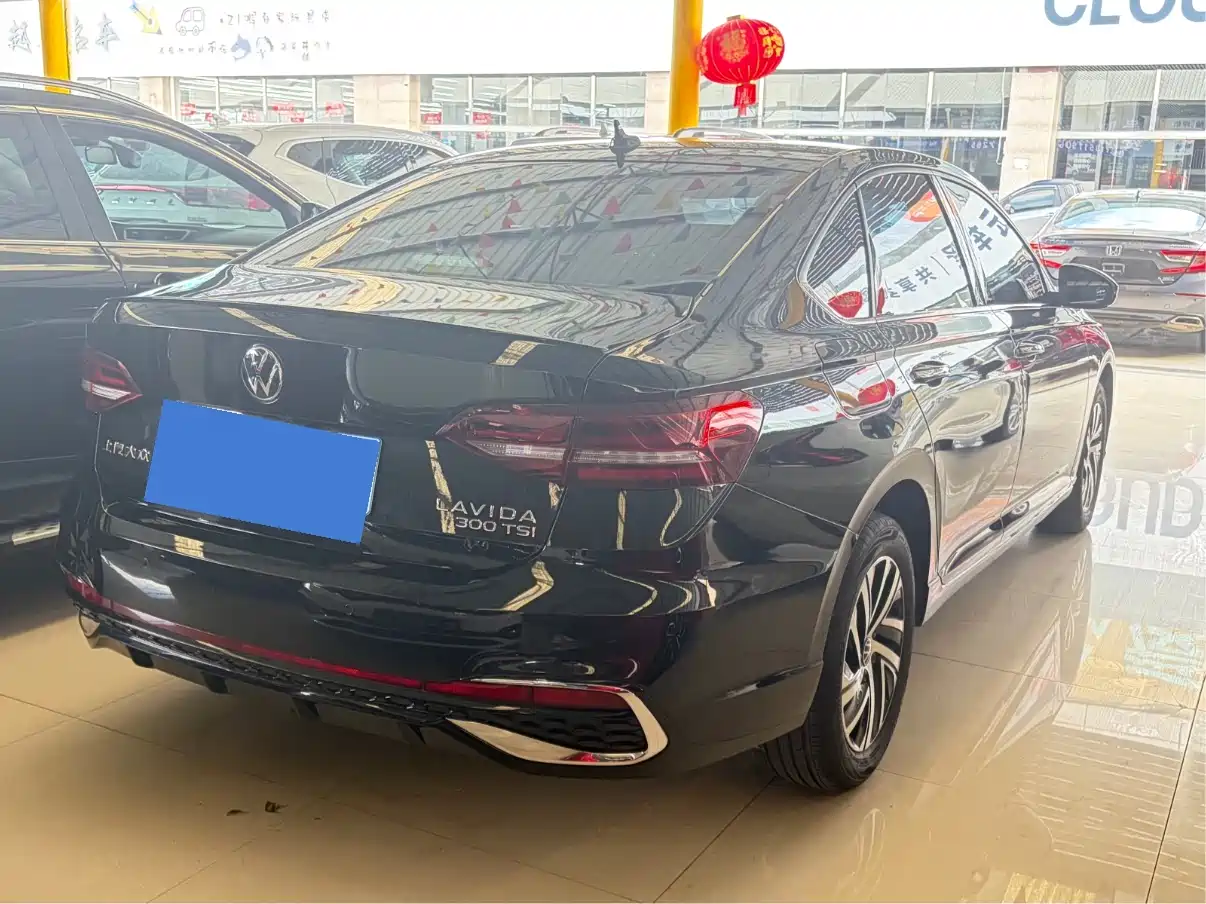 Volkswagen Lavida 2024 Model 300TSI DSG Starlight Full Comfort Edition фото 10