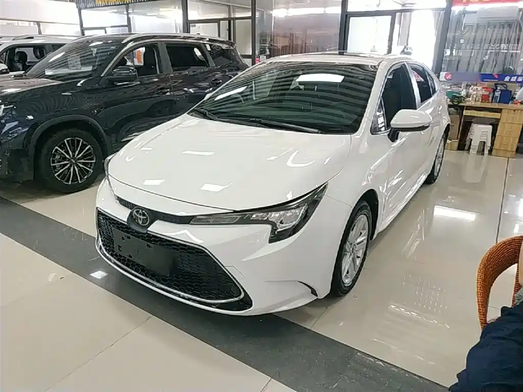 Toyota Levin 2022 185T CVT Luxury Edition фото 2