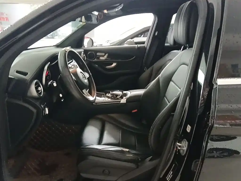Mercedes-Benz GLC 2017 GLC 260 4MATIC Luxury фото 15